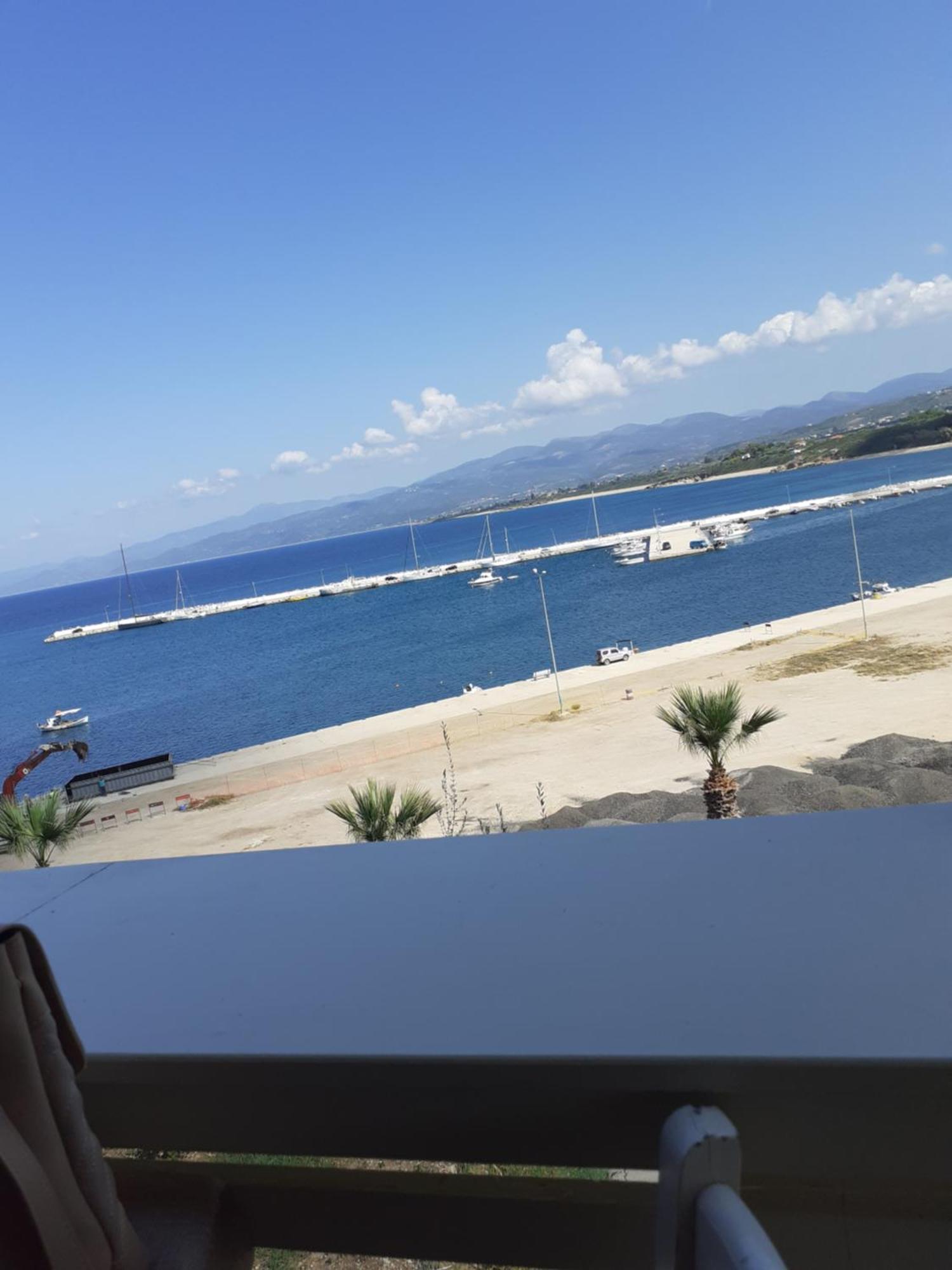 Tzil Home Kyparissia Zewnętrze zdjęcie